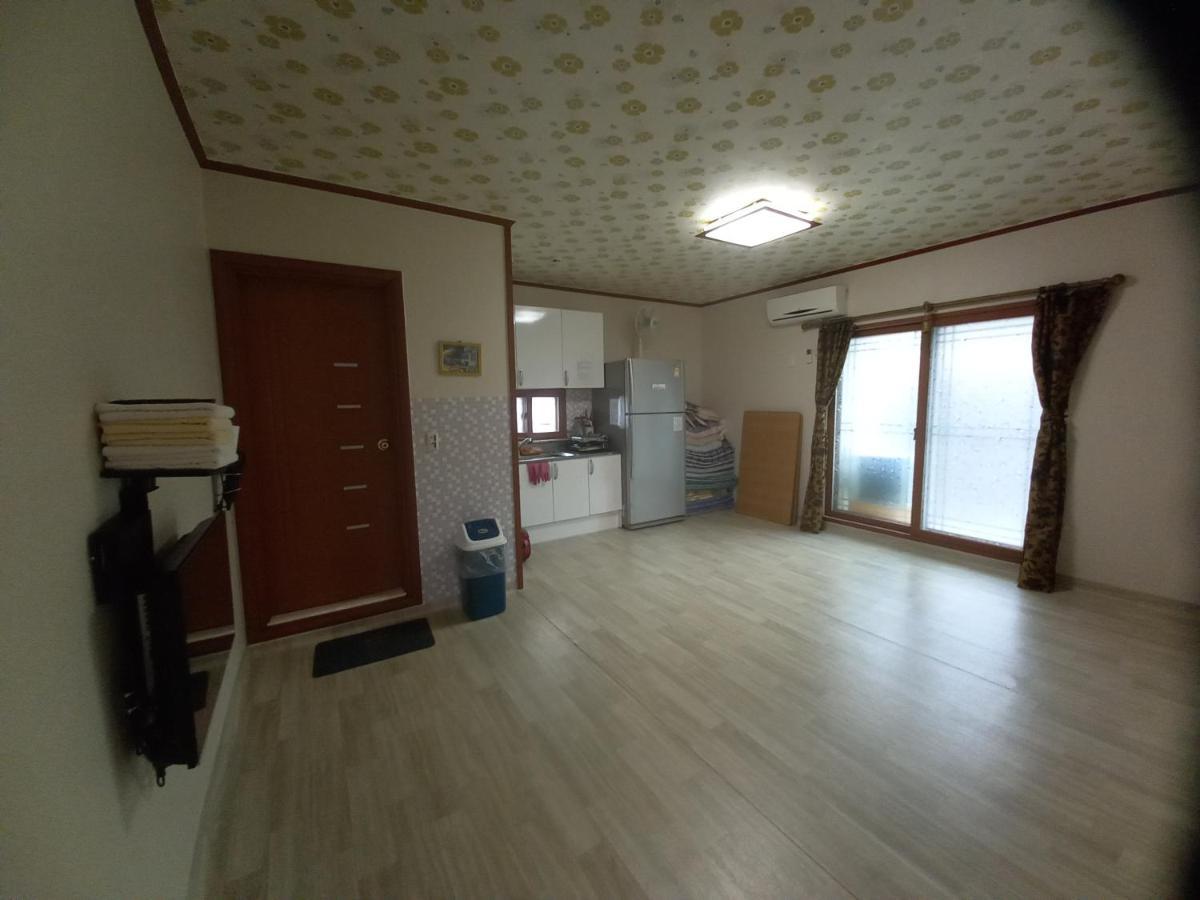 Chamjoeun Pension Chech'ŏn Exteriör bild